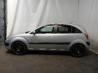 Kia Rio Rio II (DE) Hatchback 1.4 16V (G4EE) [71kW]  (03-2005/12-2011) picture 4