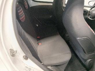 Citroën C1 C1 Hatchback 1.0 Vti 68 12V (1KR-FE(CFB)) [51kW]  (04-2014/04-2018) picture 10