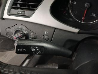 Audi A4 A4 (B8) Sedan 2.0 TDI 16V (CAGA) [105kW]  (11-2007/12-2015) picture 16