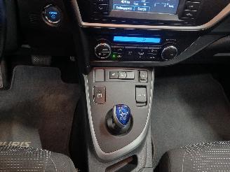 Toyota Auris Auris (E18) Hatchback 5-drs 1.8 16V Hybrid (2ZRFXE) [100kW]  (10-2012/=
03-2019) picture 20
