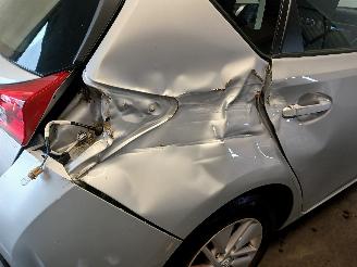 Toyota Auris Auris (E18) Hatchback 5-drs 1.8 16V Hybrid (2ZRFXE) [100kW]  (10-2012/=
03-2019) picture 26