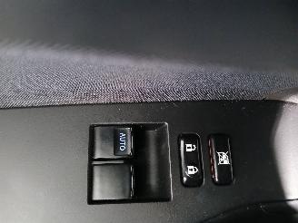 Toyota Auris Auris (E18) Hatchback 5-drs 1.8 16V Hybrid (2ZRFXE) [100kW]  (10-2012/=
03-2019) picture 15