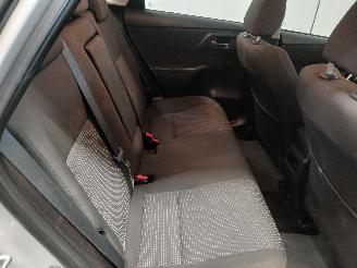 Toyota Auris Auris (E18) Hatchback 5-drs 1.8 16V Hybrid (2ZRFXE) [100kW]  (10-2012/=
03-2019) picture 11