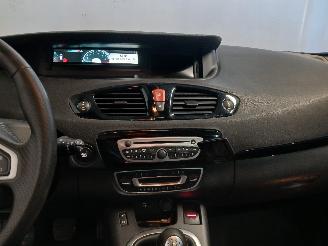 Renault Scenic Grand Scénic III (JZ) MPV 1.4 16V TCe 130 (H4J-700(H4J-A7)) [96kW]  =
(02-2009/12-2016) picture 18