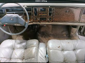 Cadillac Eldorado Eldorado Coupé 5.7 D (N(V8-350)) [77kW]  (01-1979/12-1985) picture 10