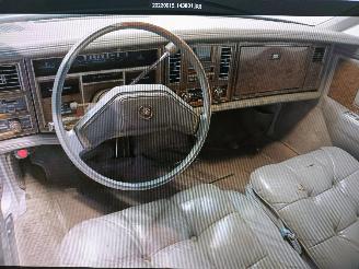 Cadillac Eldorado Eldorado Coupé 5.7 D (N(V8-350)) [77kW]  (01-1979/12-1985) picture 9
