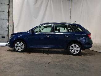 Skoda Fabia Fabia III Combi (NJ5) Combi 5-drs 1.0 12V Greentech (CHYB) [55kW]  (10=
-2014/12-2022) picture 4