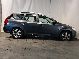 Kia Cee d Cee'd Sporty Wagon (EDF) Combi 1.6 16V (G4FC) [90kW]  (09-2007/12-2012=
) picture 7