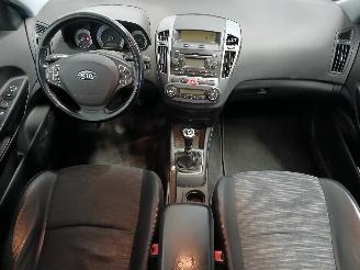 Kia Cee d Cee'd Sporty Wagon (EDF) Combi 1.6 16V (G4FC) [90kW]  (09-2007/12-2012=
) picture 11