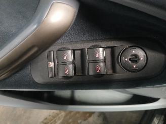 Ford S-Max S-Max (GBW) MPV 2.5 Turbo 20V (HUWA) [162kW]  (05-2006/03-2010) picture 14