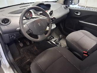 Renault Twingo Twingo II (CN) Hatchback 3-drs 1.5 dCi 90 FAP (K9K-820(K9K-P8)) [63kW]=
  (10-2010/09-2014) picture 12