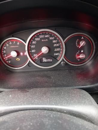 Honda Civic Civic (EP/EU) Hatchback 3-drs 1.4 16V (D14Z6) [66kW]  (11-2000/09-2005=
) picture 2