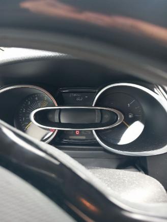 Renault Clio Clio IV Estate/Grandtour (7R) Combi 5-drs 1.5 Energy dCi 90 FAP (K9K-6=
08(K9K-B6)) [66kW]  (11-2012/08-2021) picture 2