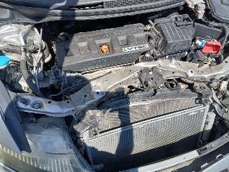 Honda Civic Civic (FK/FN) Hatchback 1.8i VTEC 16V (R18A2) [103kW]  (09-2005/01-201=
2) picture 10
