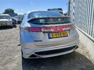 Honda Civic Civic (FK/FN) Hatchback 1.8i VTEC 16V (R18A2) [103kW]  (09-2005/01-201=
2) picture 4