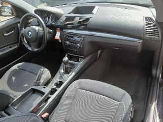BMW 1-serie 1 serie (E81) Hatchback 3-drs 116i 2.0 16V (N43-B20A) [90kW]  (11-2008=
/12-2011) picture 7