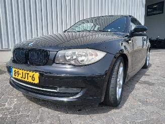 Damaged car BMW 1-serie 1 serie (E81) Hatchback 3-drs 116i 2.0 16V (N43-B20A) [90kW]  (11-2008=
/12-2011) 2009/6