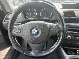 BMW 1-serie 1 serie (E81) Hatchback 3-drs 116i 2.0 16V (N43-B20A) [90kW]  (11-2008=
/12-2011) picture 11