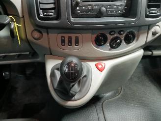 Opel Vivaro Vivaro Van 2.0 CDTI (M9R-786) [84kW]  (08-2006/07-2014) picture 17