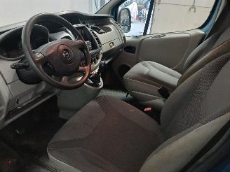 Opel Vivaro Vivaro Van 2.0 CDTI (M9R-786) [84kW]  (08-2006/07-2014) picture 11