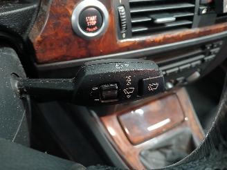 BMW 3-serie 3 serie (E90) Sedan 318i 16V (N46-B20B) [95kW]  (09-2005/08-2007) picture 17