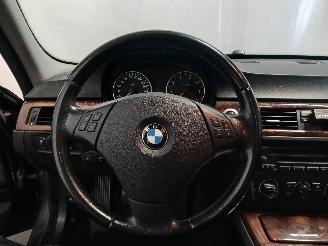 BMW 3-serie 3 serie (E90) Sedan 318i 16V (N46-B20B) [95kW]  (09-2005/08-2007) picture 21