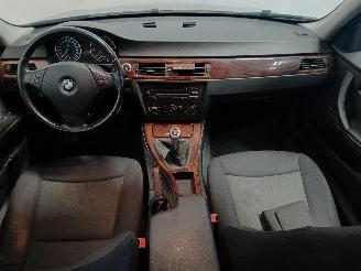 BMW 3-serie 3 serie (E90) Sedan 318i 16V (N46-B20B) [95kW]  (09-2005/08-2007) picture 11
