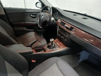 BMW 3-serie 3 serie (E90) Sedan 318i 16V (N46-B20B) [95kW]  (09-2005/08-2007) picture 9