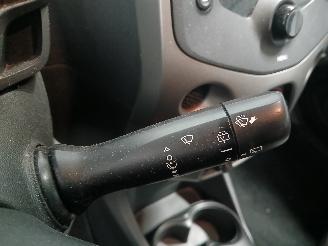 Peugeot 108 108 Hatchback 1.0 12V (1KRFE(CFB)) [51kW]  (05-2014/...) picture 17