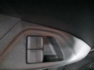 Peugeot 108 108 Hatchback 1.0 12V (1KRFE(CFB)) [51kW]  (05-2014/...) picture 14