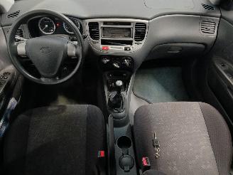 Kia Rio Rio II (DE) Hatchback 1.5 CRDi VGT 16V (D4FA) [81kW]  (03-2005/12-2011=
) picture 10