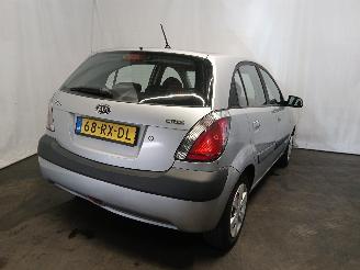 Kia Rio Rio II (DE) Hatchback 1.5 CRDi VGT 16V (D4FA) [81kW]  (03-2005/12-2011=
) picture 4