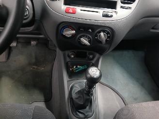 Kia Rio Rio II (DE) Hatchback 1.5 CRDi VGT 16V (D4FA) [81kW]  (03-2005/12-2011=
) picture 18