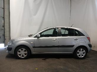 Kia Rio Rio II (DE) Hatchback 1.5 CRDi VGT 16V (D4FA) [81kW]  (03-2005/12-2011=
) picture 3