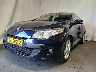 Coche accidentado Renault Mégane Megane III Grandtour (KZ) Combi 5-drs 2.0 16V CVT (M4R-F713) [103kW]  =
(05-2009/02-2016) 2010/10