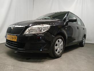 Skoda Fabia Fabia II Combi Combi 5-drs 1.2i (CHFA) [44kW]  (10-2007/11-2014) picture 3
