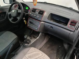 Skoda Fabia Fabia II Combi Combi 5-drs 1.2i (CHFA) [44kW]  (10-2007/11-2014) picture 8