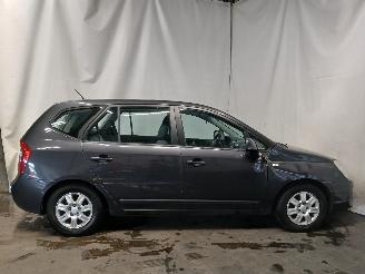 Kia Carens Carens III (FG) MPV 2.0i CVVT 16V (G4KA) [106kW]  (09-2006/06-2013) picture 7