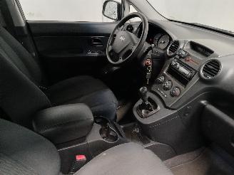 Kia Carens Carens III (FG) MPV 2.0i CVVT 16V (G4KA) [106kW]  (09-2006/06-2013) picture 9