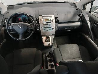 Toyota Corolla Corolla Verso (R10/11) MPV 1.8 16V VVT-i (1ZZFE) [95kW]  (04-2004/03-2=
009) picture 11