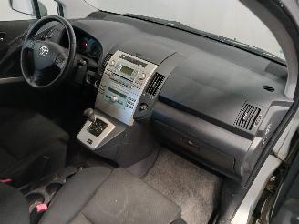 Toyota Corolla Corolla Verso (R10/11) MPV 1.8 16V VVT-i (1ZZFE) [95kW]  (04-2004/03-2=
009) picture 7