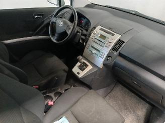 Toyota Corolla Corolla Verso (R10/11) MPV 1.8 16V VVT-i (1ZZFE) [95kW]  (04-2004/03-2=
009) picture 8