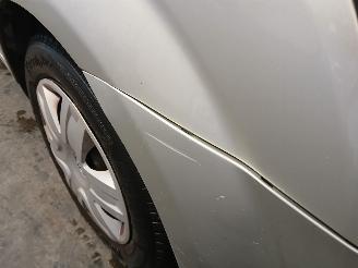 Toyota Corolla Corolla Verso (R10/11) MPV 1.8 16V VVT-i (1ZZFE) [95kW]  (04-2004/03-2=
009) picture 26