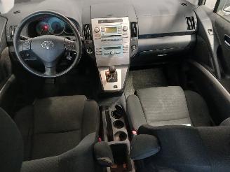 Toyota Corolla Corolla Verso (R10/11) MPV 1.8 16V VVT-i (1ZZFE) [95kW]  (04-2004/03-2=
009) picture 10