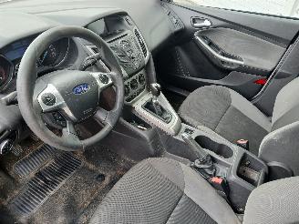 Ford Focus Focus 3 Wagon Combi 1.6 TDCi ECOnetic (NGDB) [77kW]  (05-2012/05-2018)= picture 11
