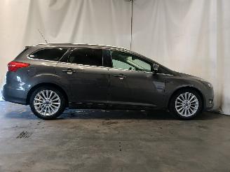 Ford Focus Focus 3 Wagon Combi 1.0 Ti-VCT EcoBoost 12V 125 (M1DD) [92kW]  (02-201=
2/05-2018) picture 7