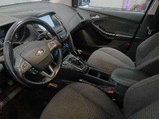 Ford Focus Focus 3 Wagon Combi 1.0 Ti-VCT EcoBoost 12V 125 (M1DD) [92kW]  (02-201=
2/05-2018) picture 11