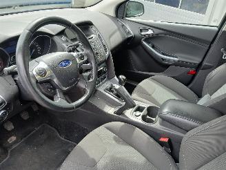 Ford Focus Focus 3 Wagon Combi 1.0 Ti-VCT EcoBoost 12V 125 (M1DA(Euro 5)) [92kW] =
 (02-2012/05-2018) picture 10