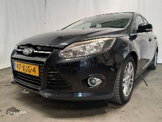 Vaurioauto  passenger cars Ford Focus Focus 3 Hatchback 1.0 Ti-VCT EcoBoost 12V 100 (M2DA(Euro 5)) [74kW]  (=
02-2012/05-2018) 2012/6