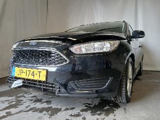 Vaurioauto  passenger cars Ford Focus Focus 3 Wagon Combi 1.0 Ti-VCT EcoBoost 12V 100 (M2DC) [74kW]  (02-201=
2/05-2018) 2016/5